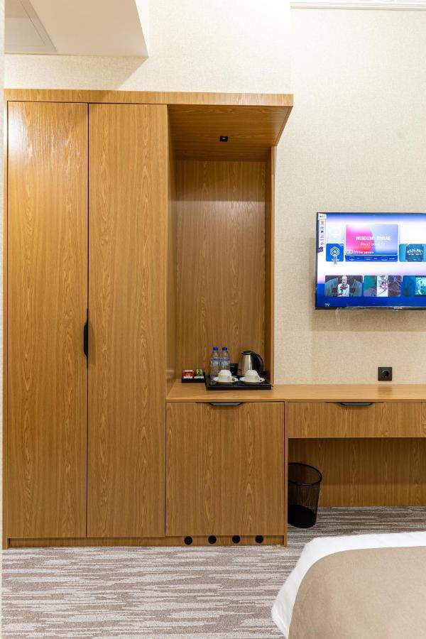 Mirzo Hotel Tashkent Luaran gambar