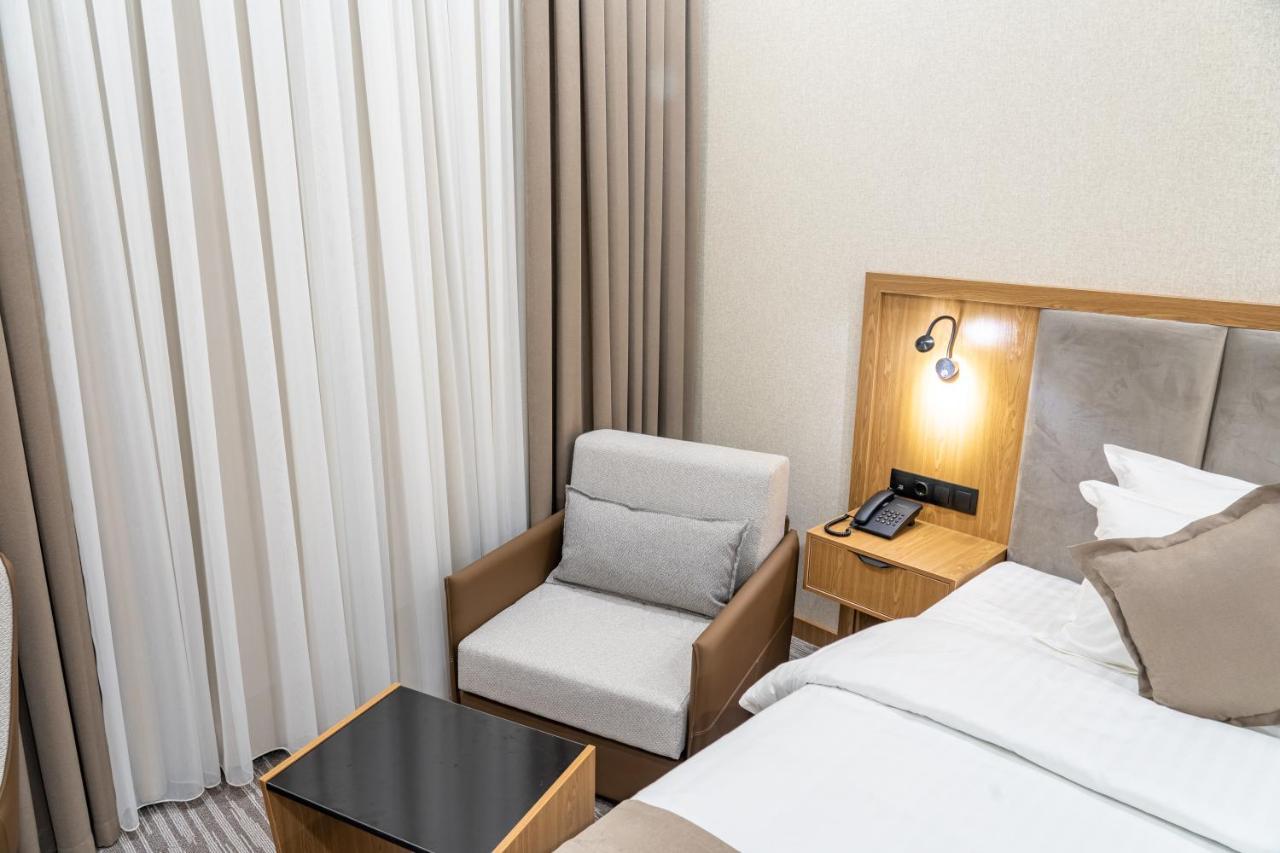 Mirzo Hotel Tashkent Luaran gambar